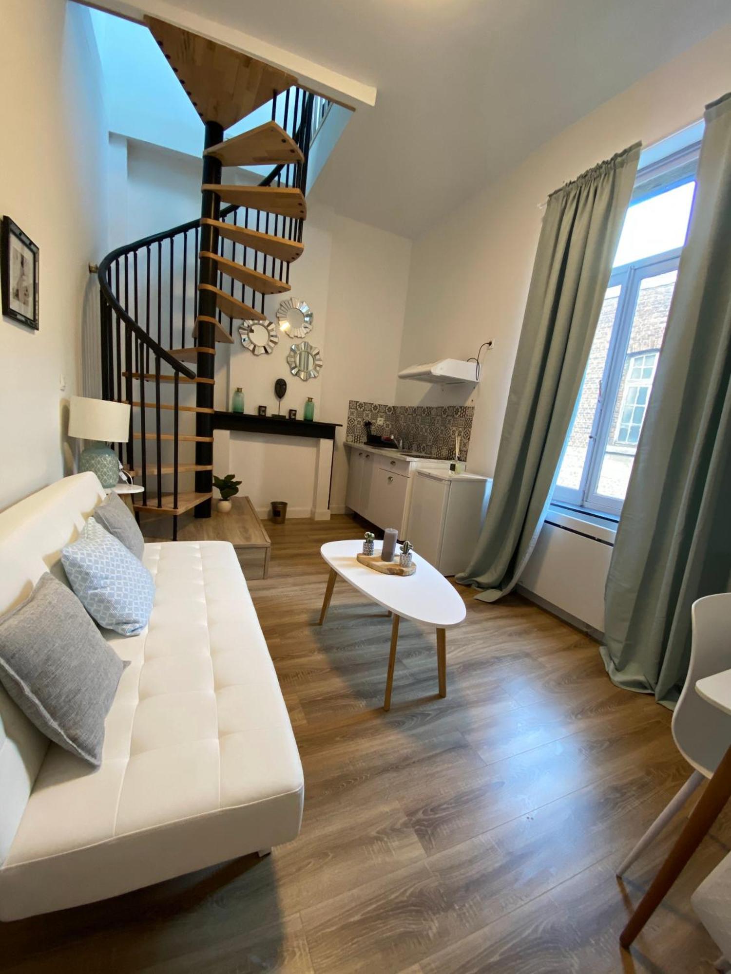 Apartement City Center Mons Bagian luar foto